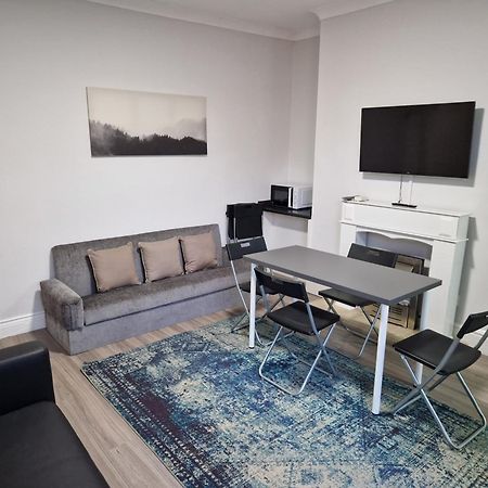 Birtley'S Amethyst, 3 Bedroom Apt ,Sleeps 6 Guest Birtley  ภายนอก รูปภาพ