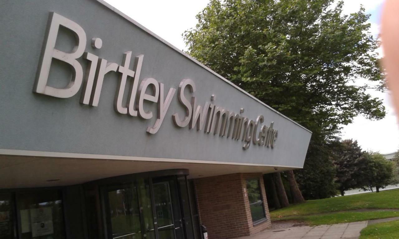 Birtley'S Amethyst, 3 Bedroom Apt ,Sleeps 6 Guest Birtley  ภายนอก รูปภาพ